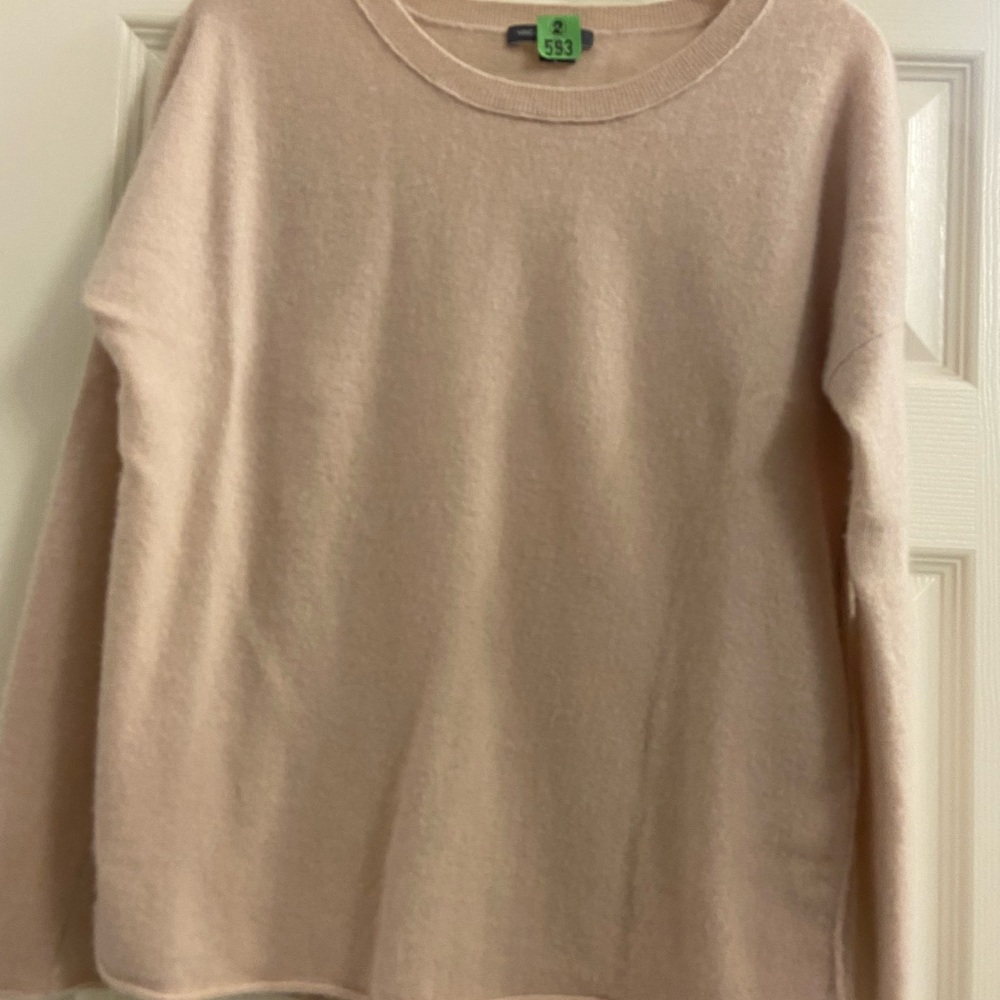 Vince Women's Light Pink/Cream Crew Neck 100% Cashmere Sweater. Size Small.